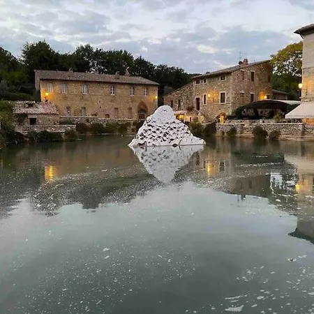 Brunhouse * San Quirico dʼOrcia
